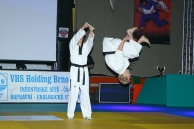 nu4RjCK5jHfg-XR7YcbUqTEjL.jpg